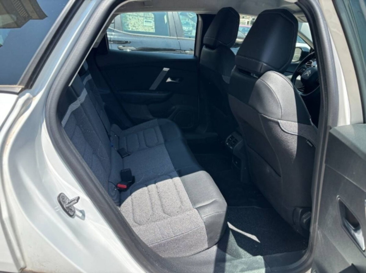 Citroen C4 PureTech 130 S&S Shine (12)