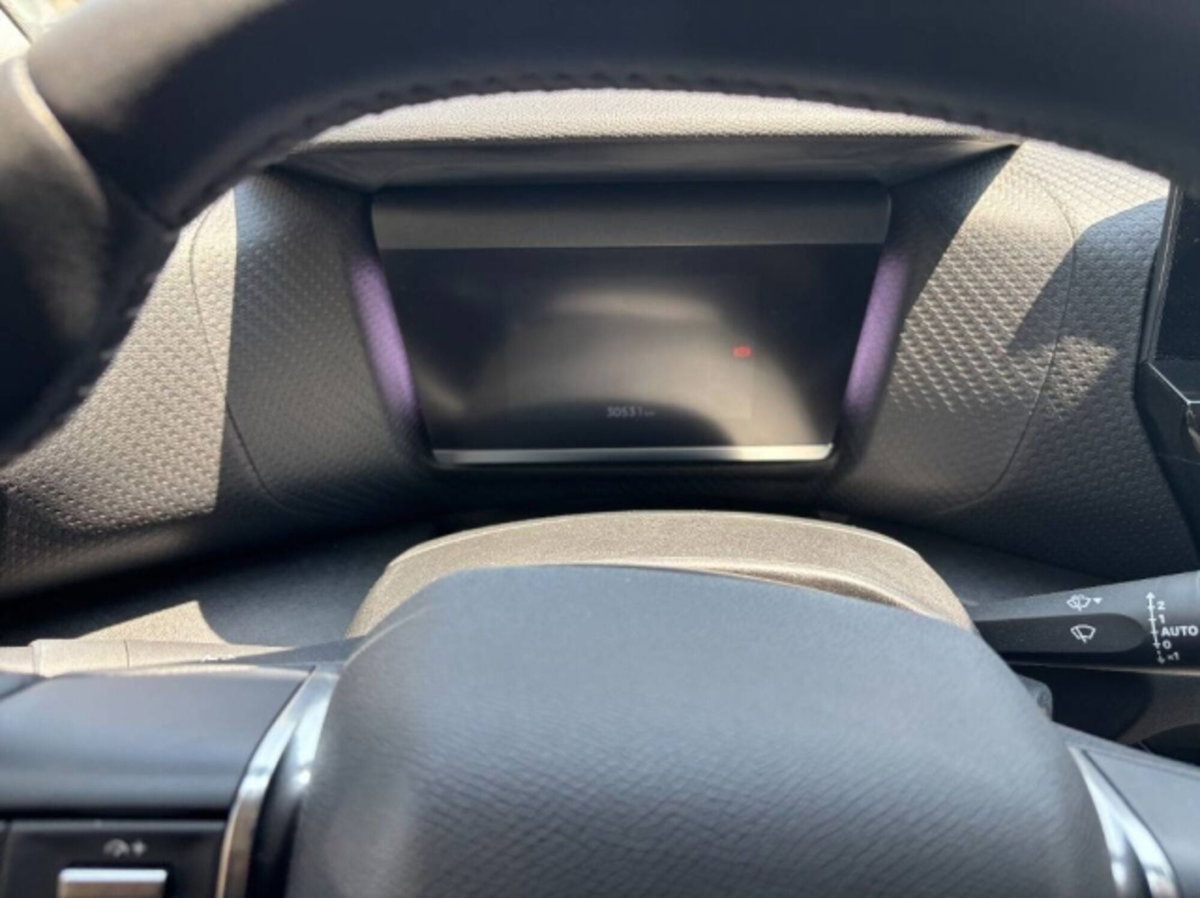 Citroen C4 PureTech 130 S&S Shine (13)