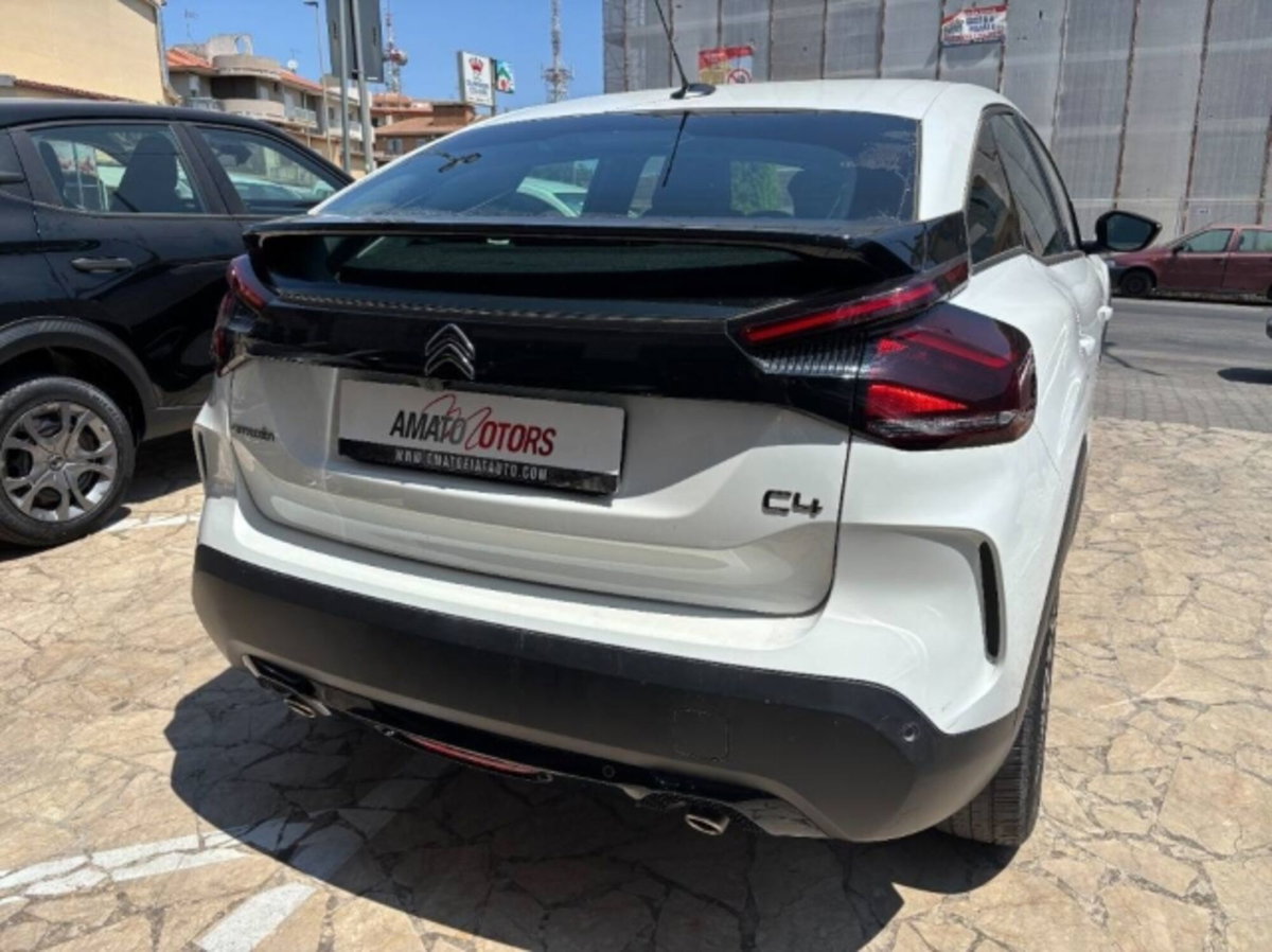 Citroen C4 PureTech 130 S&S Shine (5)