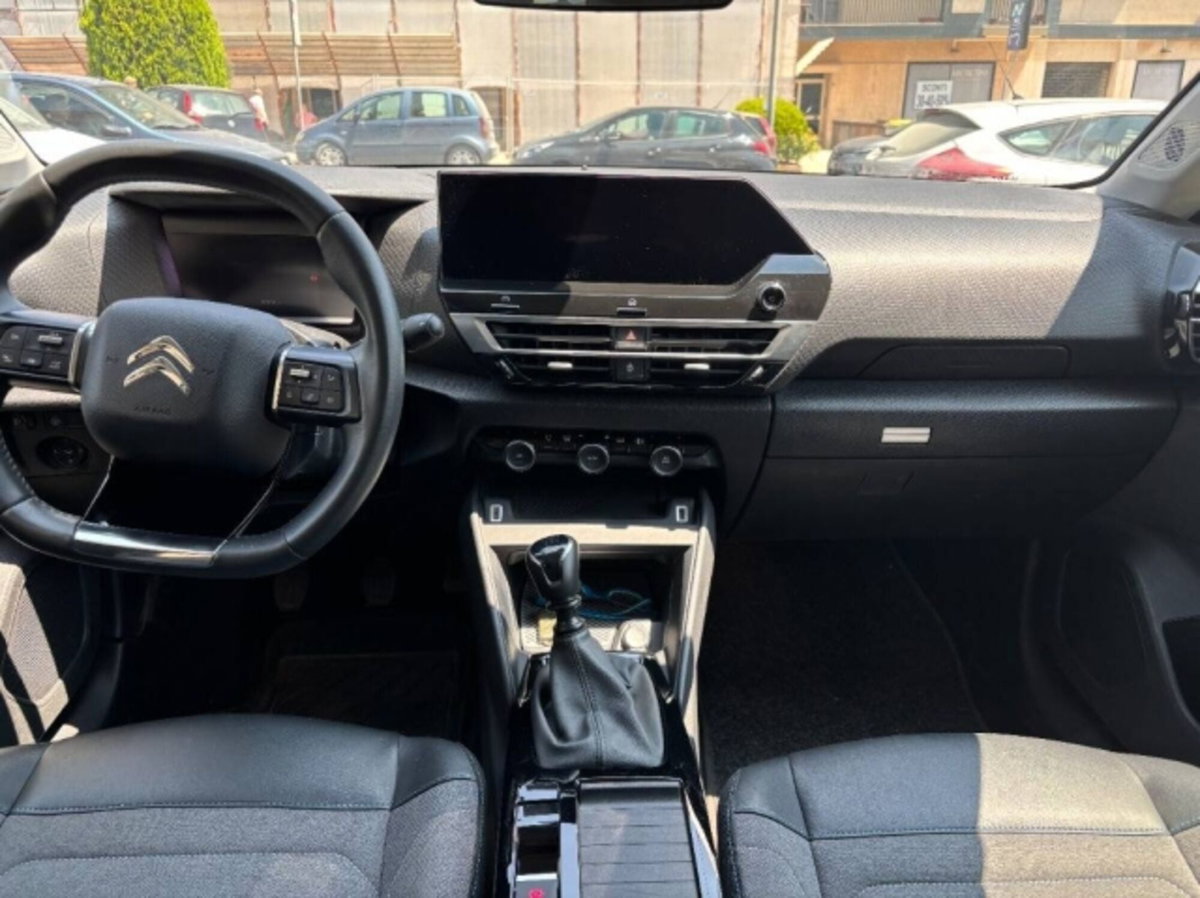 Citroen C4 PureTech 130 S&S Shine (8)