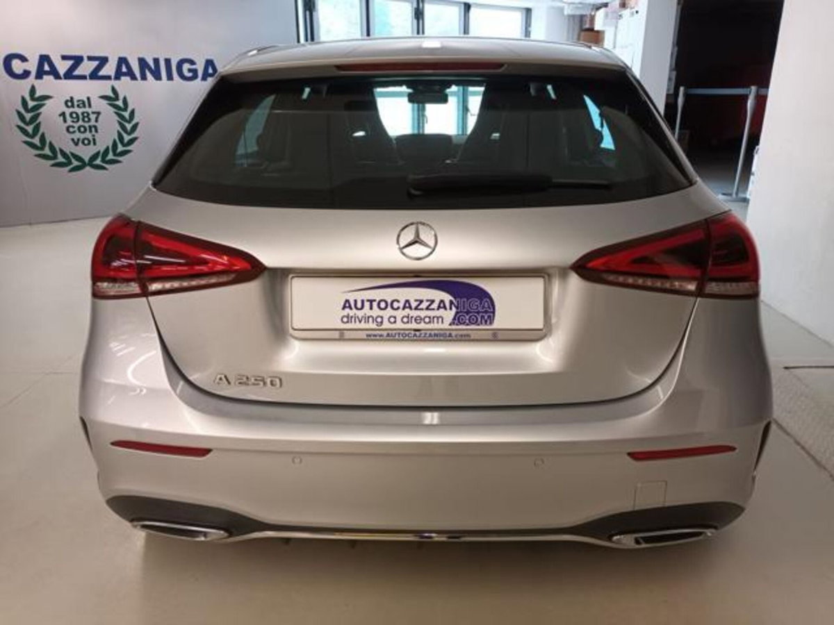 Mercedes-Benz Classe A Sedan 250 Automatic 4p. Premium (11)