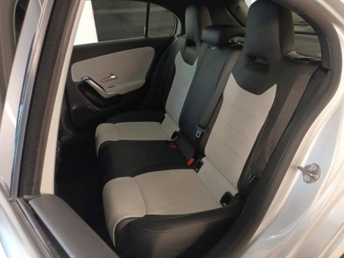 Mercedes-Benz Classe A Sedan 250 Automatic 4p. Premium (5)