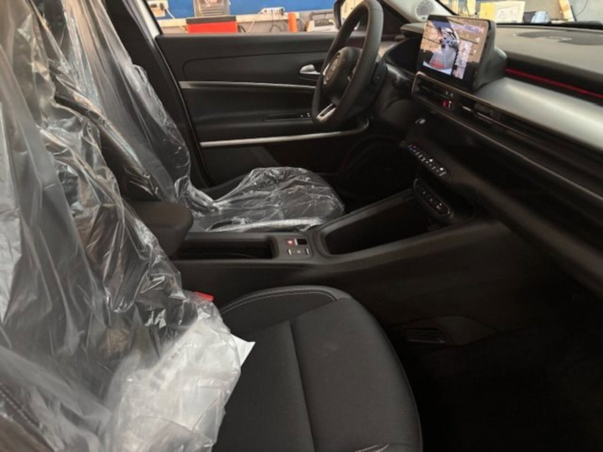 Jeep Avenger 1.2 turbo Summit fwd 100cv (13)
