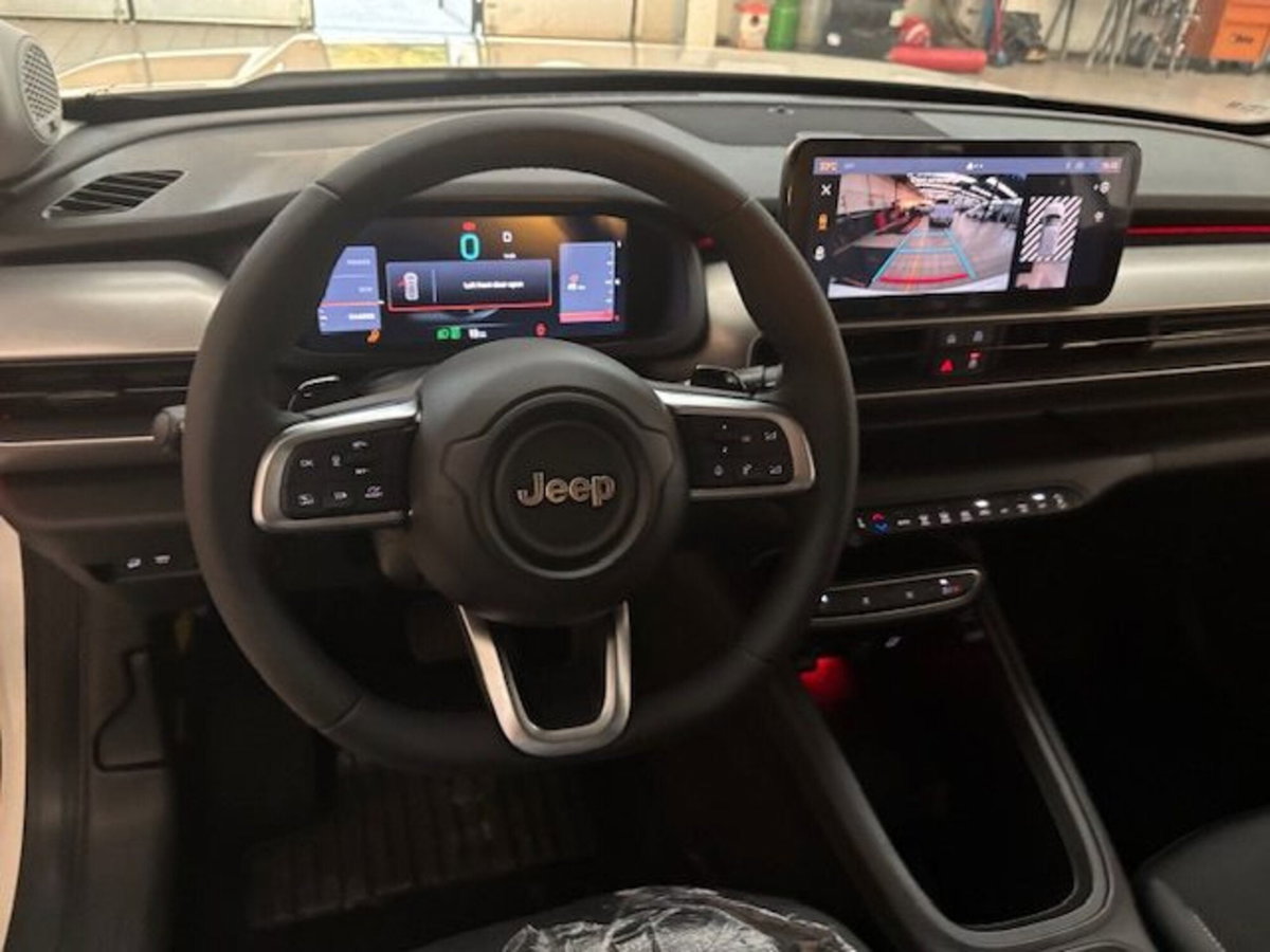 Jeep Avenger 1.2 turbo Summit fwd 100cv (17)