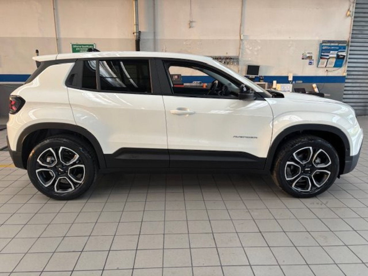 Jeep Avenger 1.2 turbo Summit fwd 100cv (5)