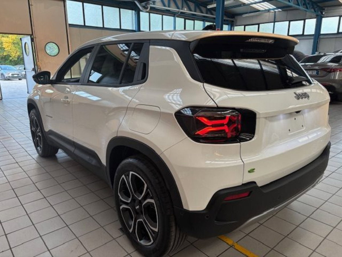 Jeep Avenger 1.2 turbo Summit fwd 100cv (7)