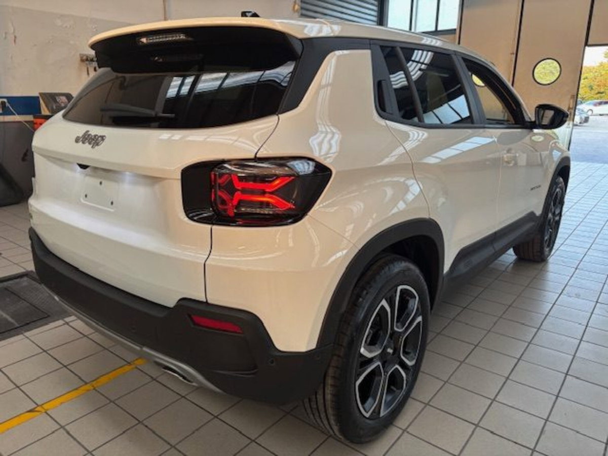 Jeep Avenger 1.2 turbo Summit fwd 100cv (9)