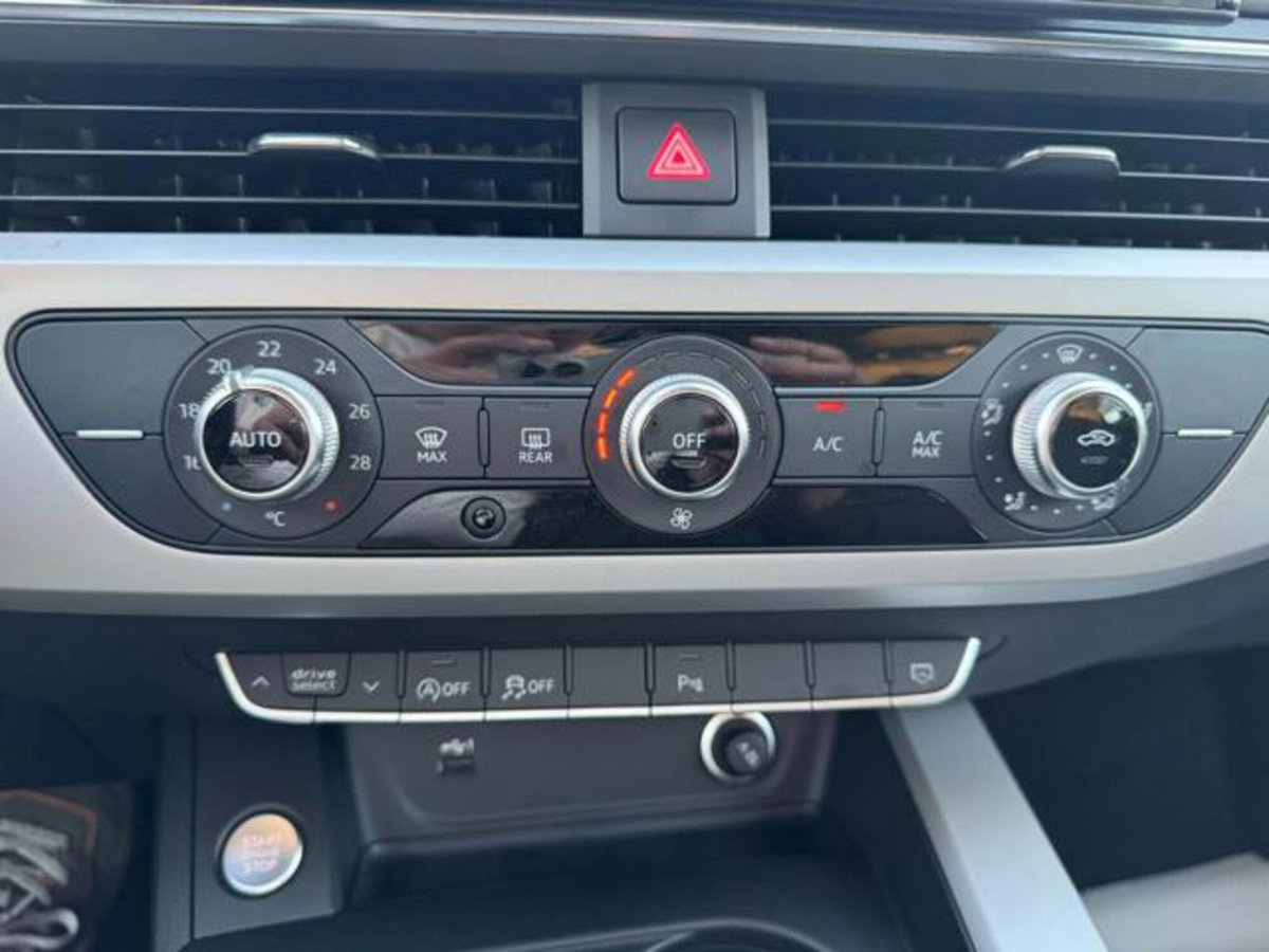 Audi A4 Avant 30 TDI/136 CV S tronic Business Advanced (14)