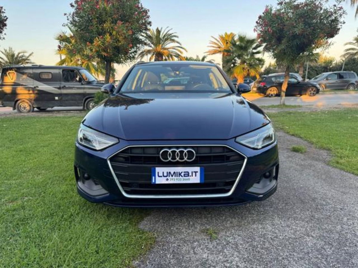 Audi A4 Avant 30 TDI/136 CV S tronic Business Advanced (3)
