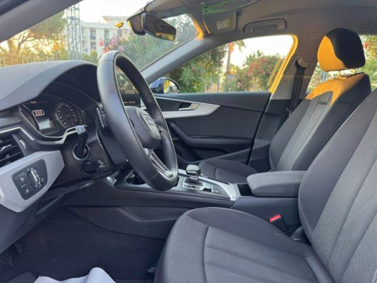 Audi A4 Avant 30 TDI/136 CV S tronic Business Advanced (8)