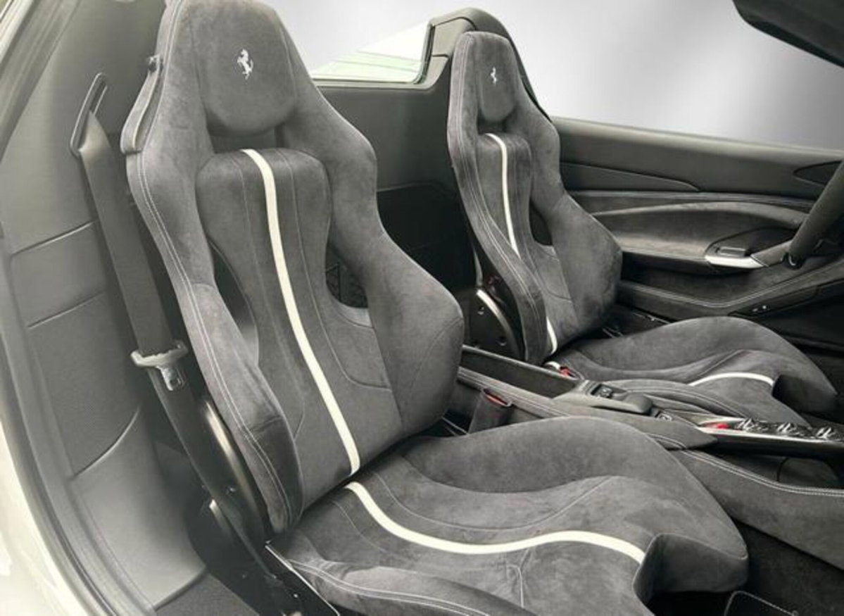 Ferrari F8 Spider F8 Spider (11)