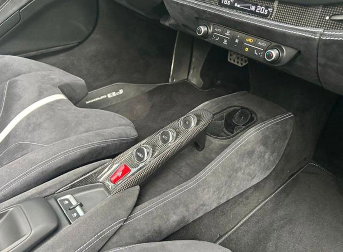 Ferrari F8 Spider F8 Spider (13)