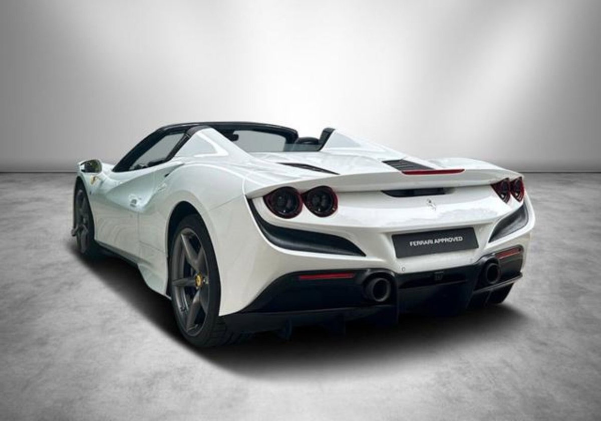 Ferrari F8 Spider F8 Spider (4)