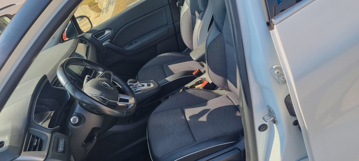 Renault Captur TCe 130 CV EDC FAP Initiale Paris (5)