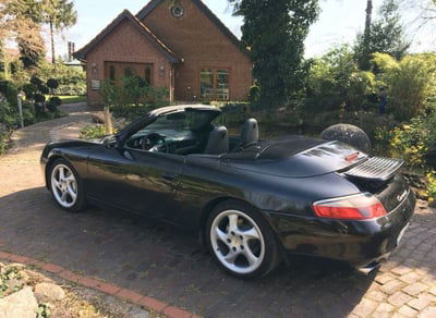 Porsche 911 Cabrio Carrera 4 cat usata