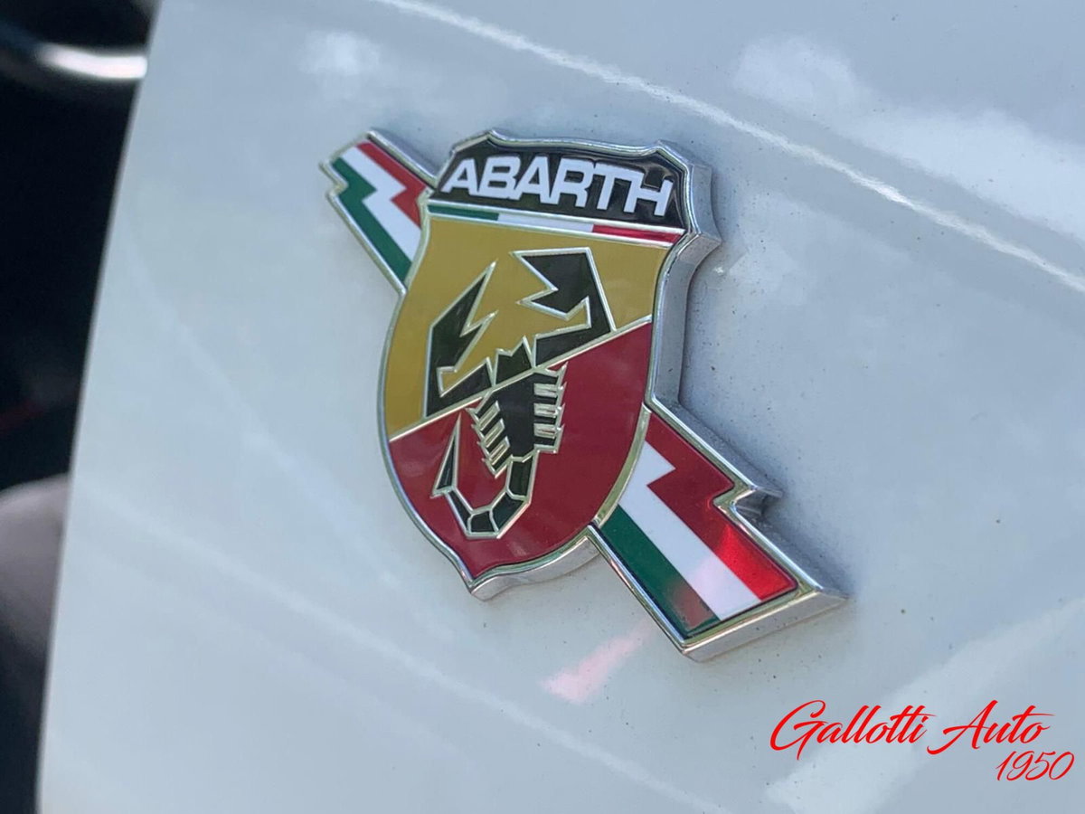 Abarth Grande Punto 1.4 T-Jet 16V 3 porte (5)