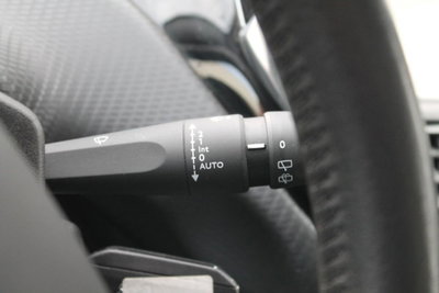 Peugeot 2008 100 Active (15)