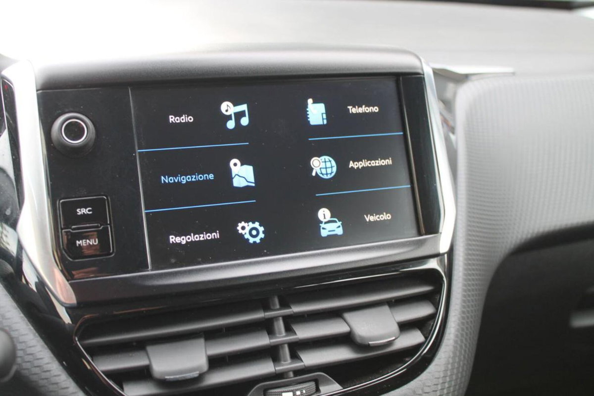 Peugeot 2008 100 Active (18)