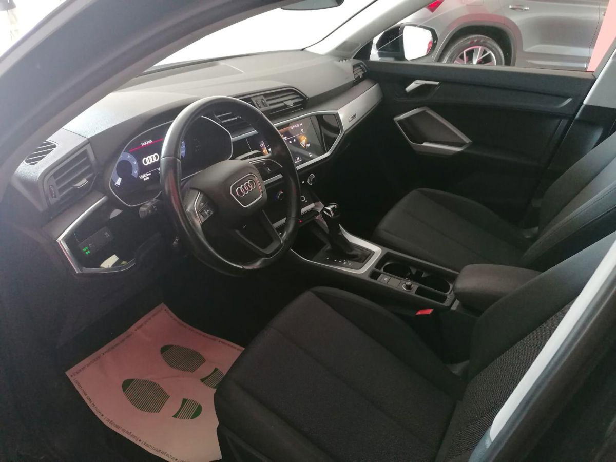 Audi Q3 2.0 TDI 150 CV S tronic S line Edition (9)