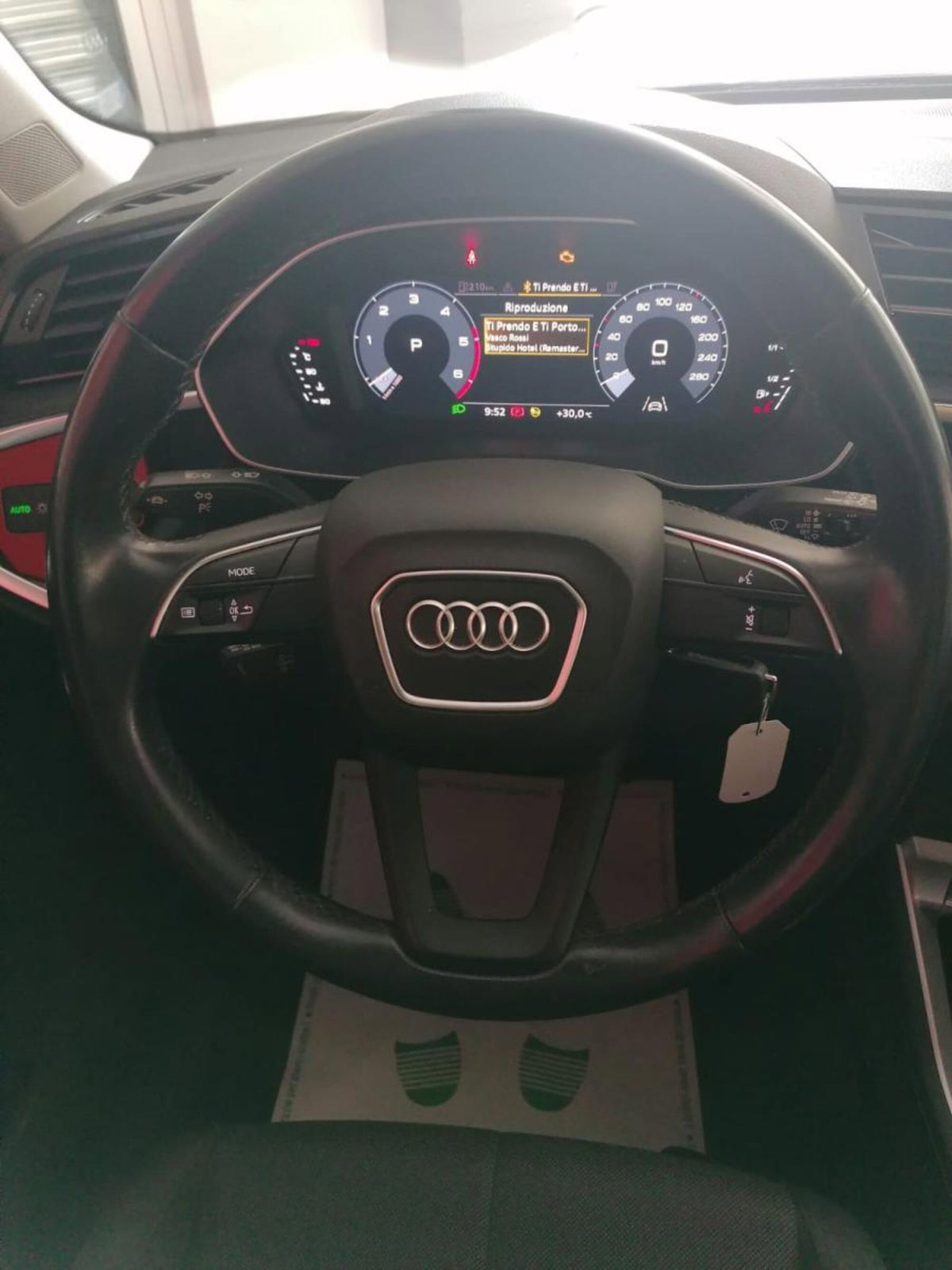 Audi Q3 2.0 TDI 150 CV S tronic S line Edition (12)