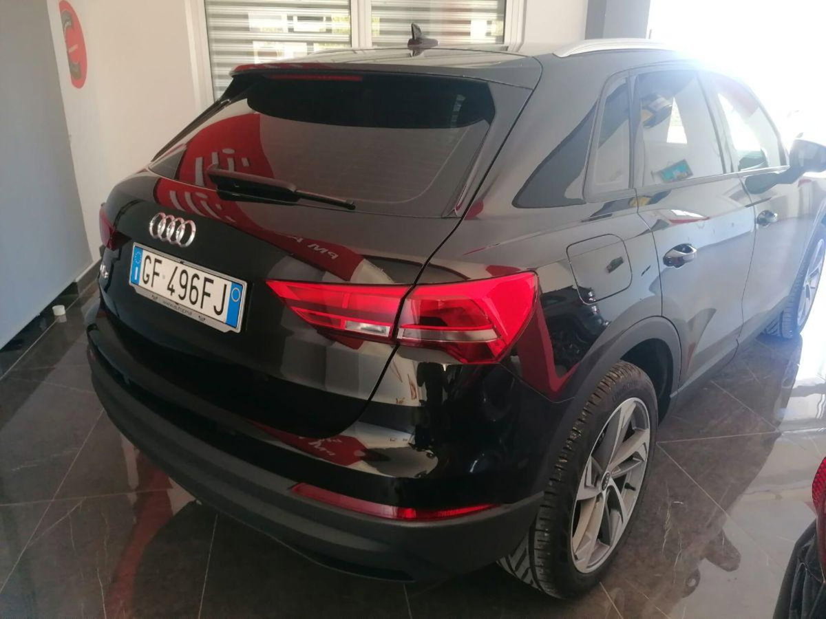 Audi Q3 2.0 TDI 150 CV S tronic S line Edition (2)