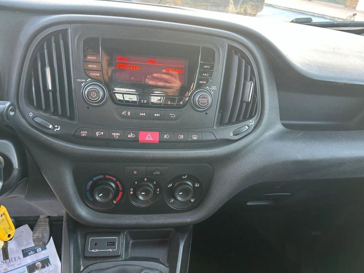 Fiat Scudo Furgone 2.0 JTD/94 Combi 5 p.ti Comf. N1 (10)