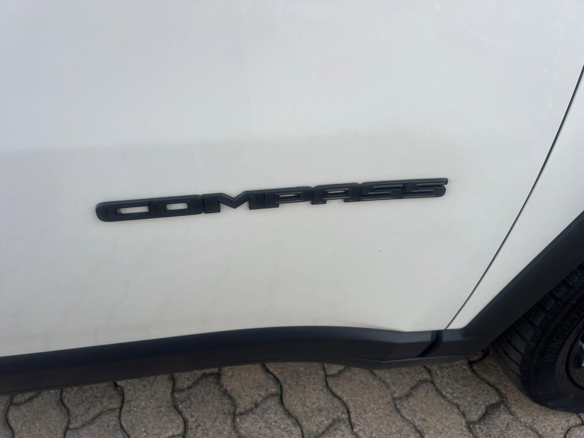 Jeep Compass 1.6 Multijet II 2WD S (9)