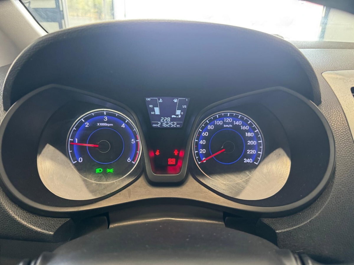 Hyundai ix20 1.4 CRDI 90 CV Comfort (16)