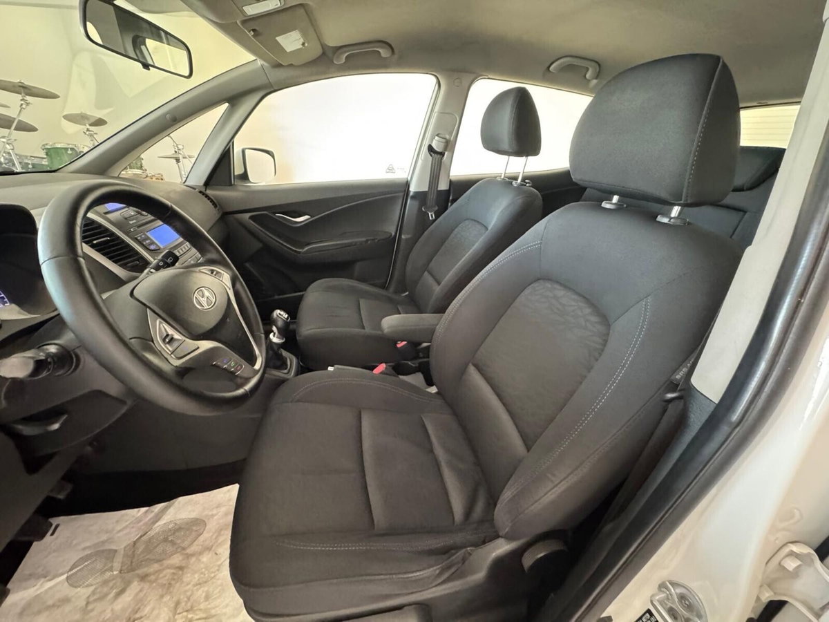 Hyundai ix20 1.4 CRDI 90 CV Comfort (20)