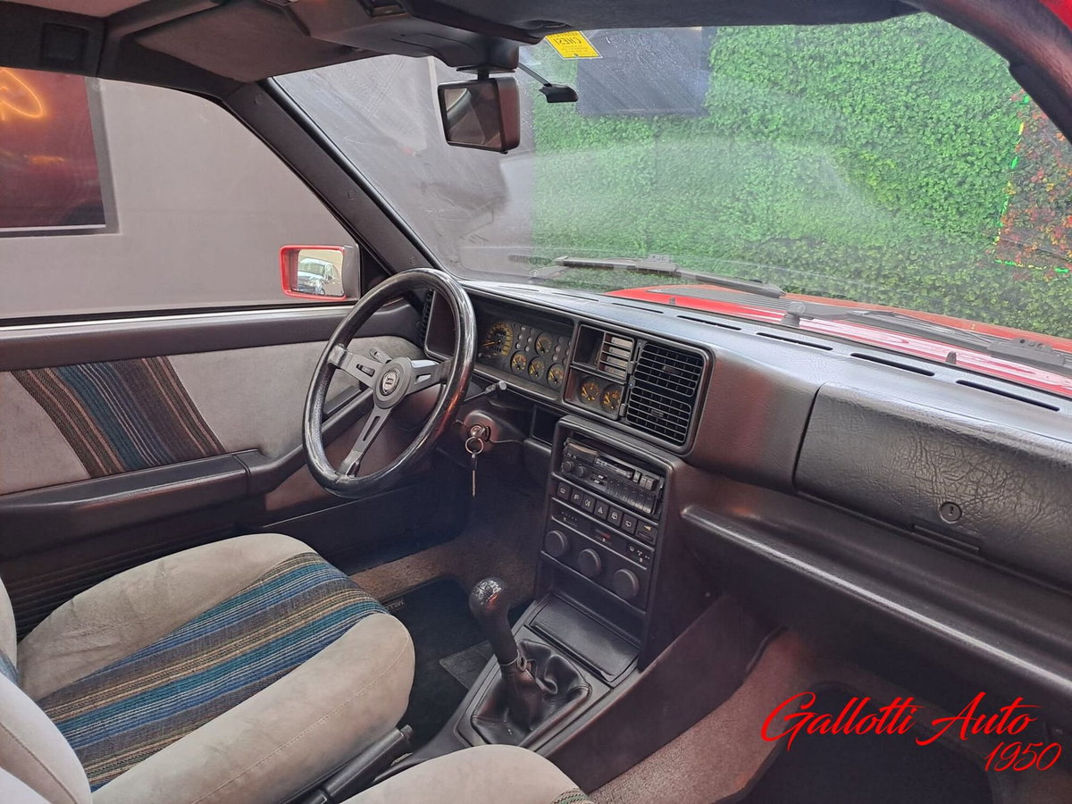 Lancia Delta i.e. turbo HF (18)