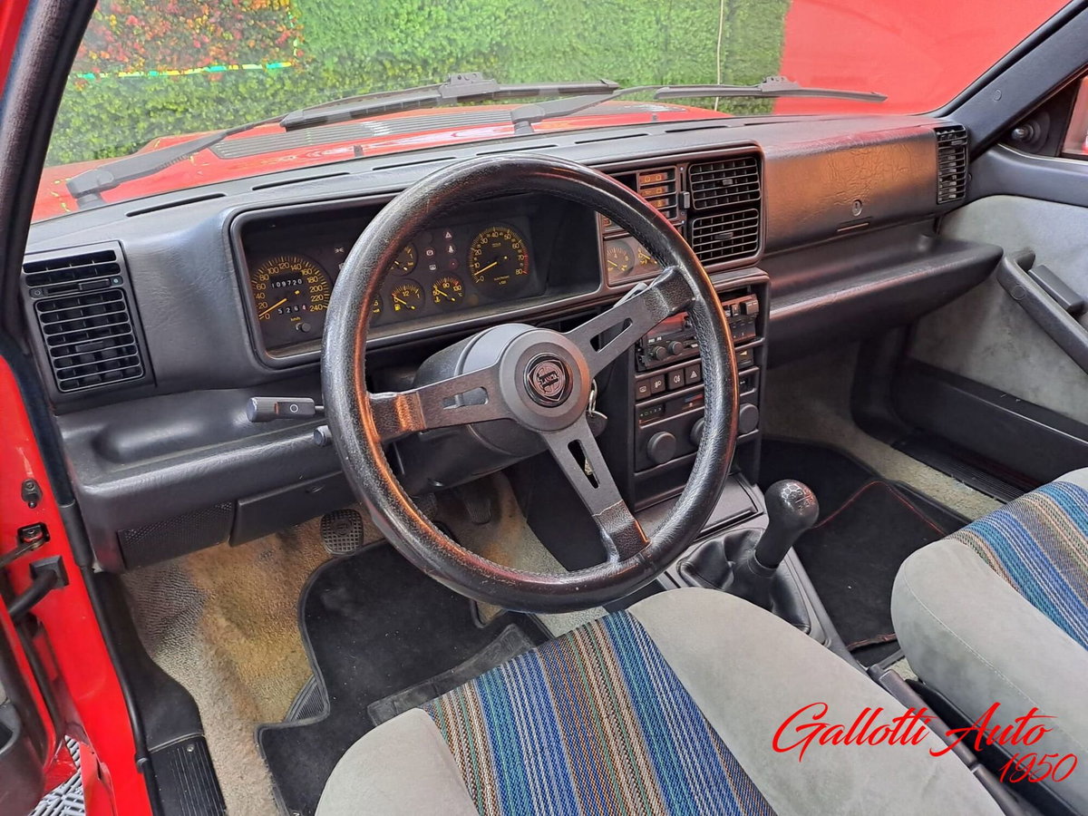 Lancia Delta i.e. turbo HF (8)