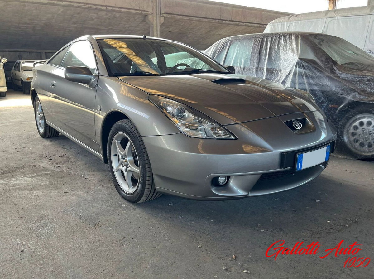 Toyota Celica 1.8 16V VVTL-i T Sport (4)