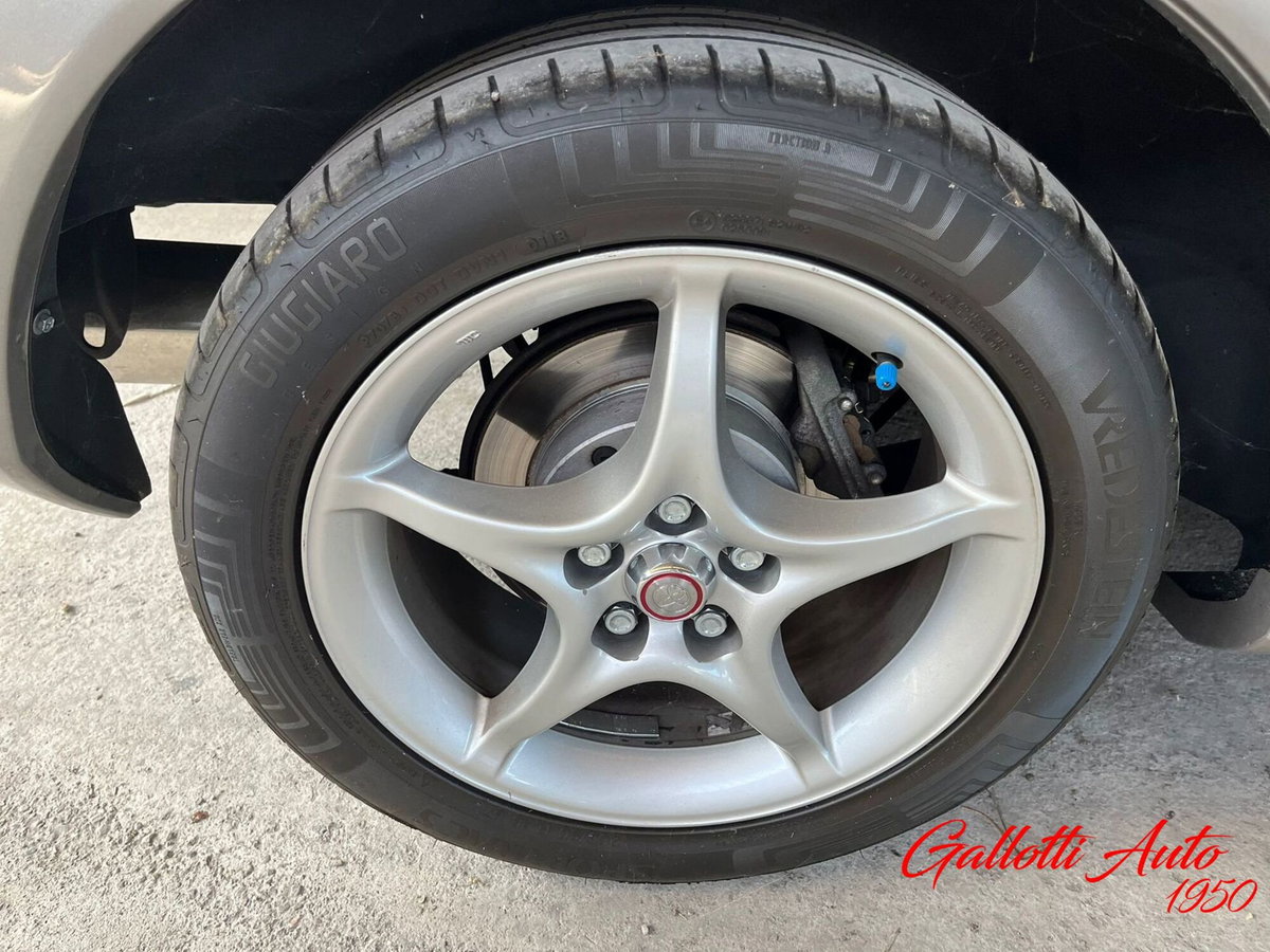 Toyota Celica 1.8 16V VVTL-i T Sport (6)