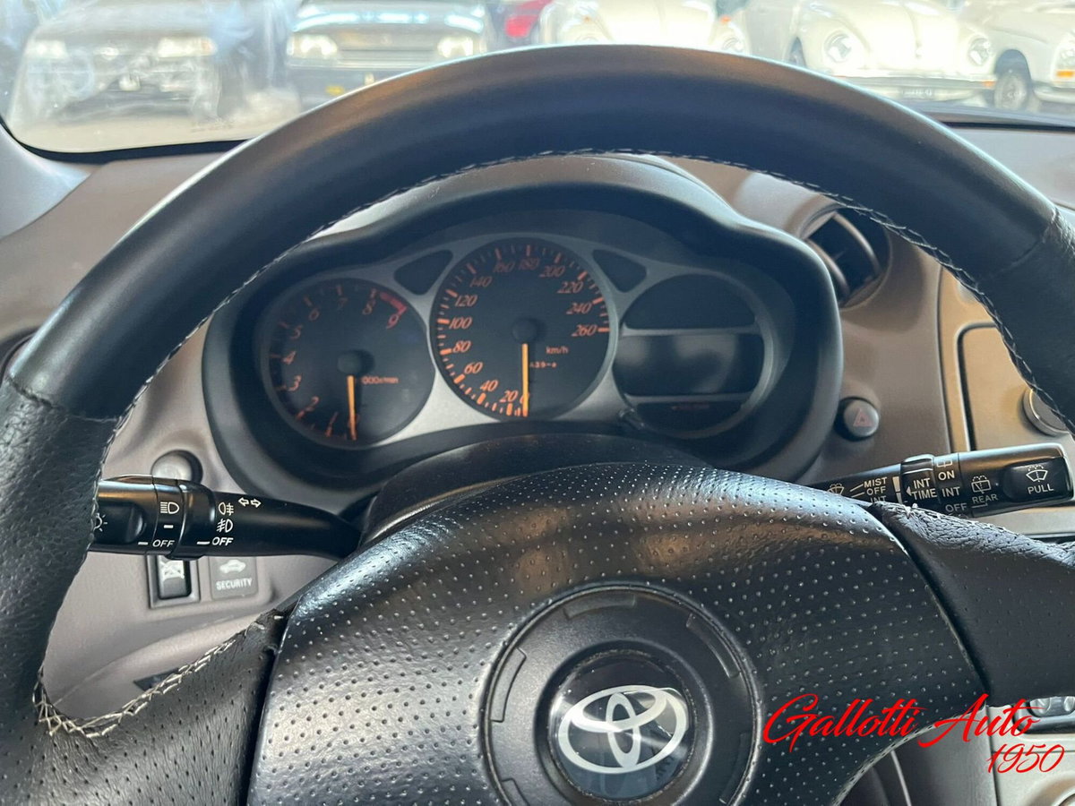 Toyota Celica 1.8 16V VVTL-i T Sport (9)