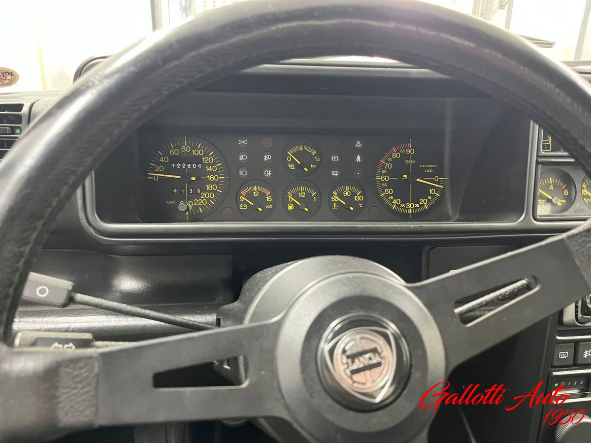 Lancia Delta turbo 16V HF integrale (8)