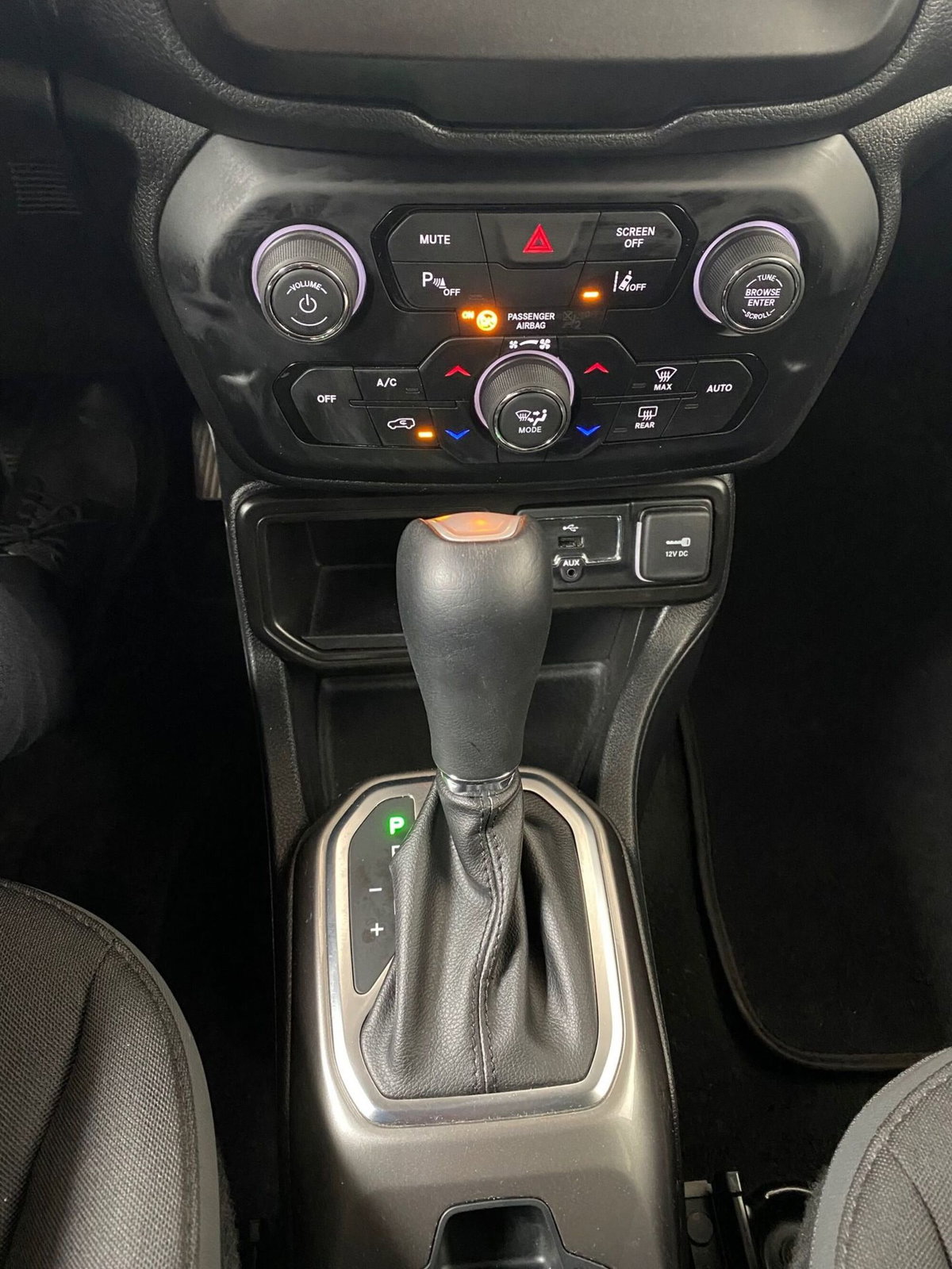 Jeep Renegade 1.6 Mjt DDCT 120 CV Limited (9)