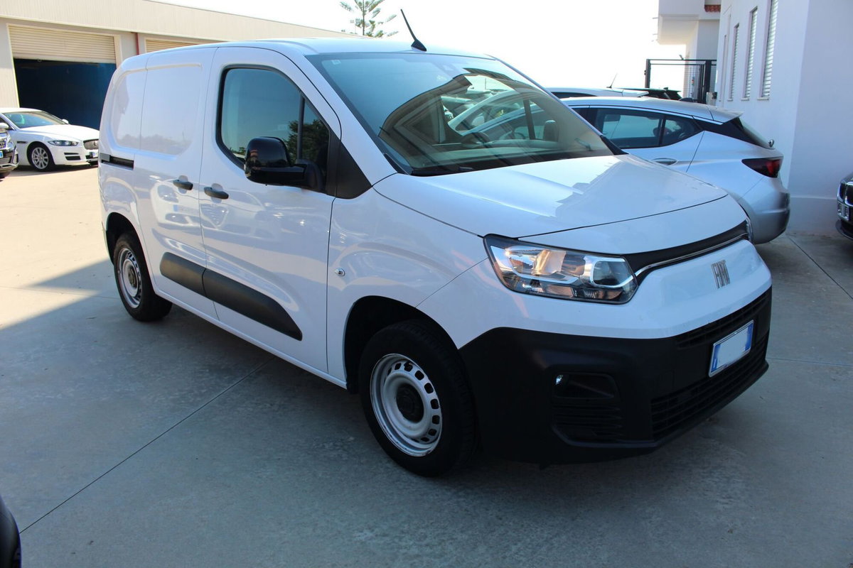 Fiat Doblò Furgone van 1.5 bluehdi 100cv CH1 (3)