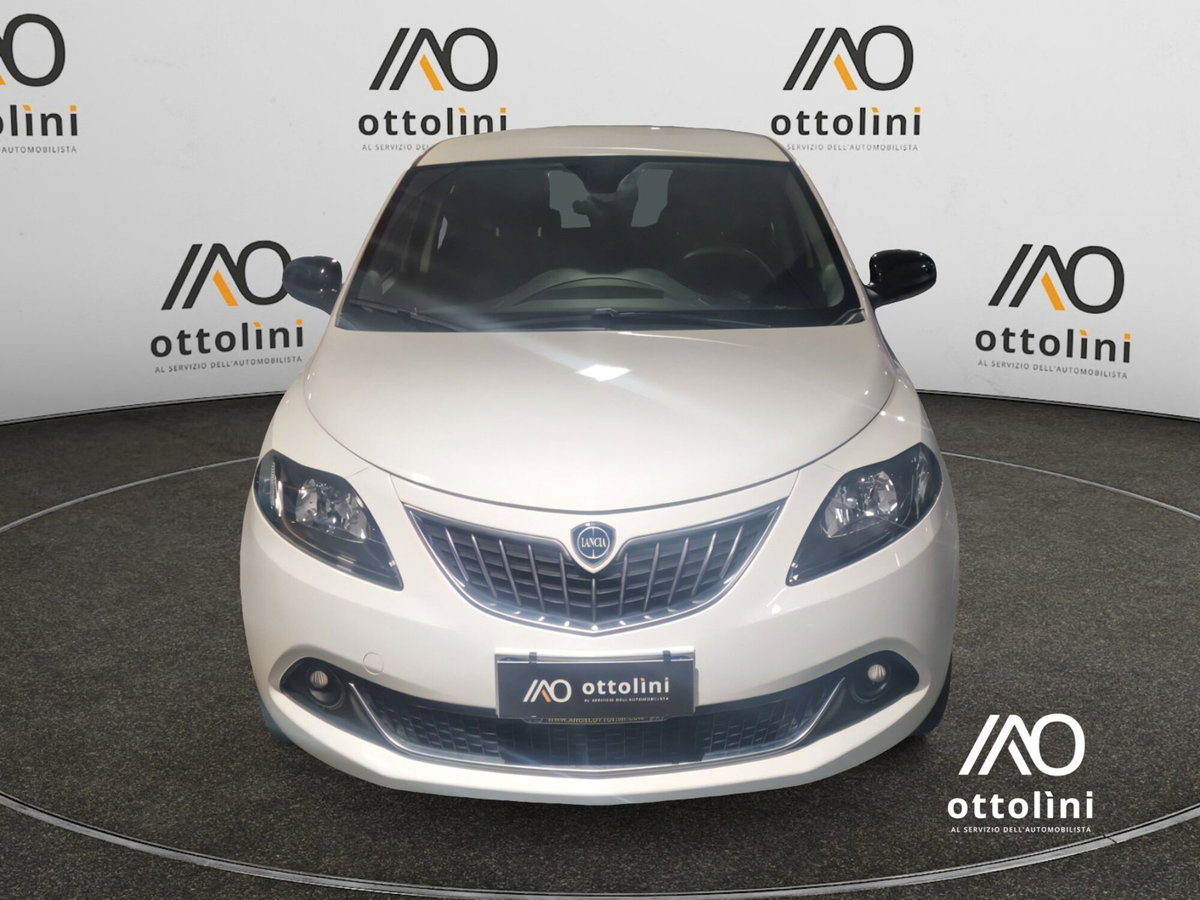 Lancia Ypsilon 1.0 FireFly 5 porte S&S Hybrid Ecochic Gold (2)