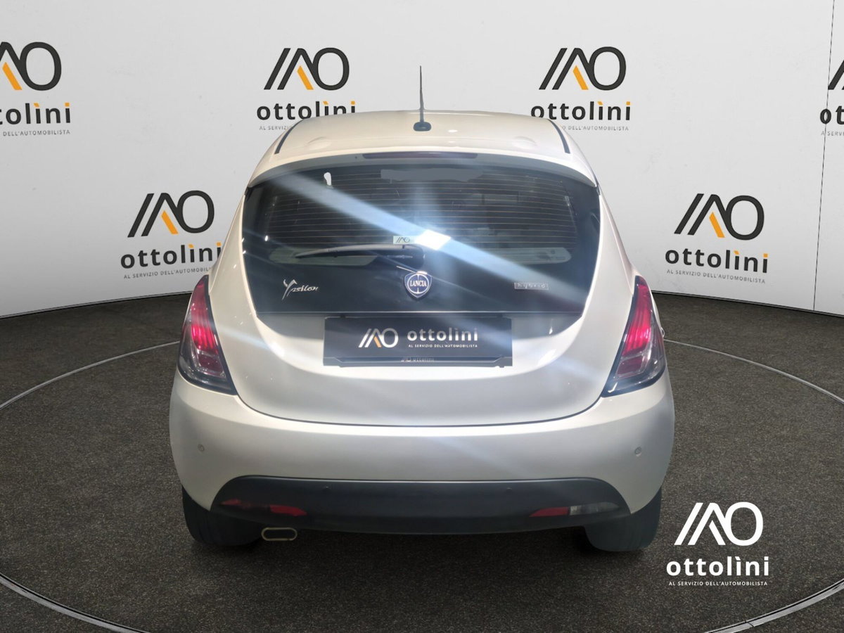 Lancia Ypsilon 1.0 FireFly 5 porte S&S Hybrid Ecochic Gold (5)