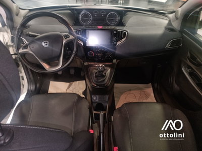 Lancia Ypsilon 1.0 FireFly 5 porte S&S Hybrid Ecochic Gold (7)