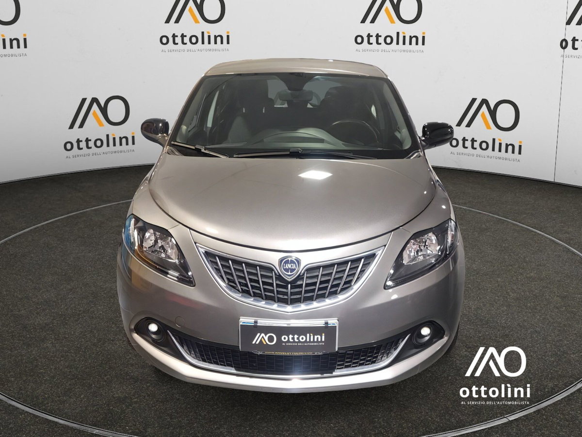 Lancia Ypsilon 1.0 FireFly 5 porte S&S Hybrid Gold Plus (2)