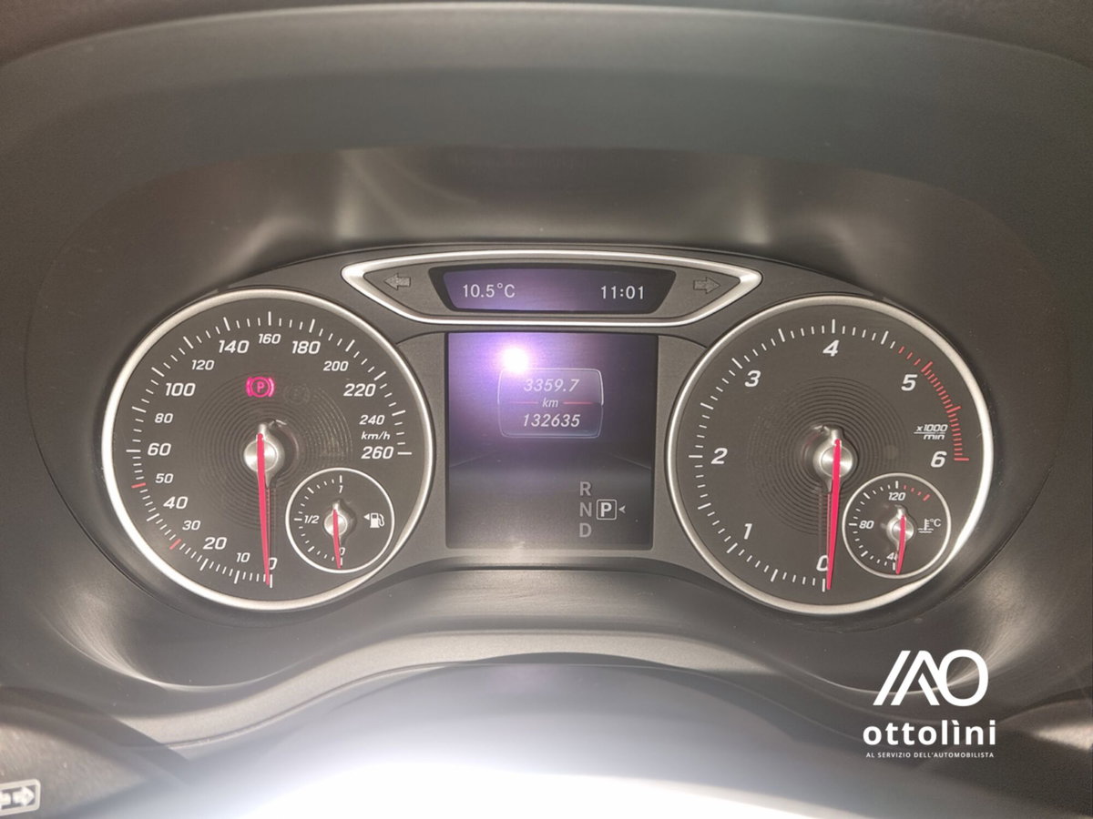 Mercedes-Benz Classe B 180 d Automatic Premium (11)