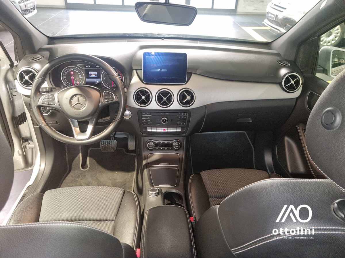 Mercedes-Benz Classe B 180 d Automatic Premium (8)