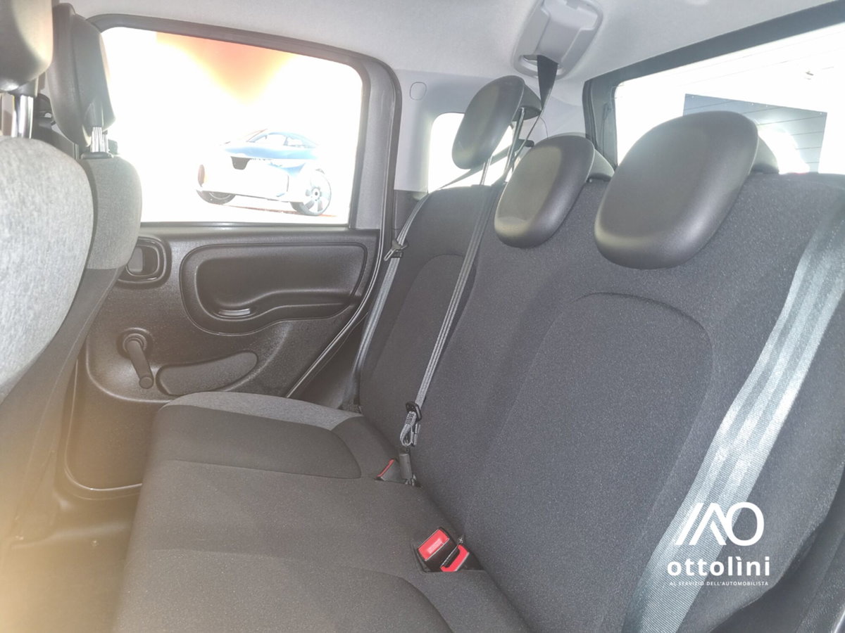 Fiat Panda 1.0 FireFly S&S Hybrid City Cross (9)