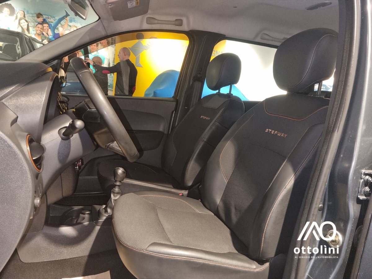 Dacia Lodgy 1.5 dCi 8V 110CV Start&Stop 7 posti Serie Speciale Brave (8)