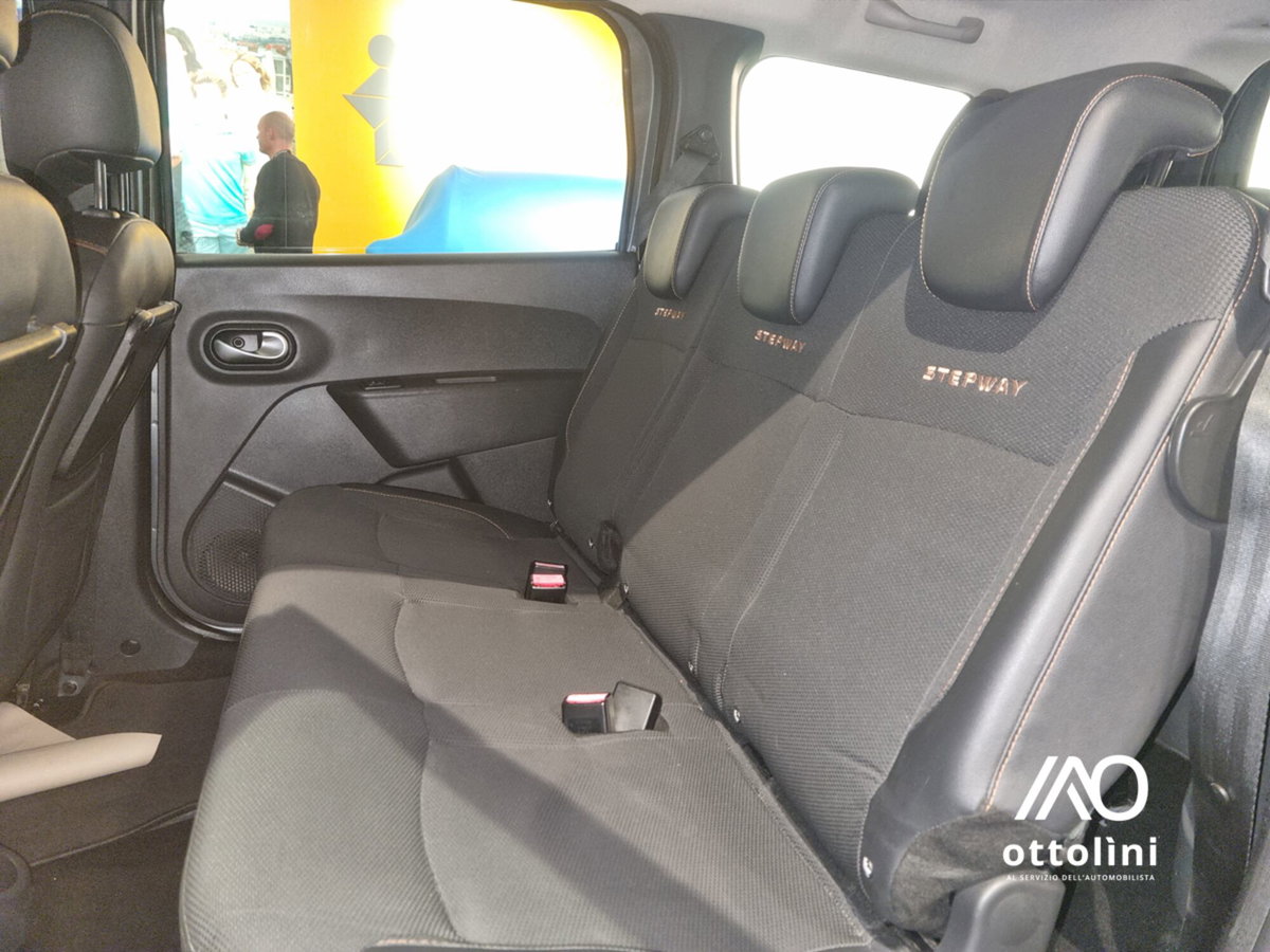 Dacia Lodgy 1.5 dCi 8V 110CV Start&Stop 7 posti Serie Speciale Brave (9)