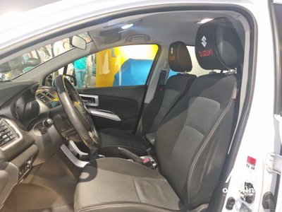 Suzuki S-Cross 1.6 DDiS Style (8)