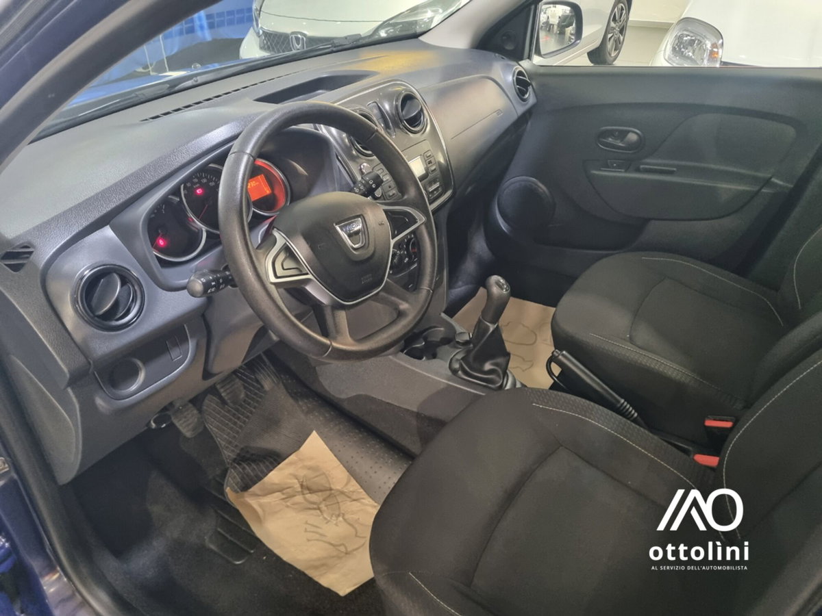 Dacia Sandero 1.0 SCe 12V 75CV (6)