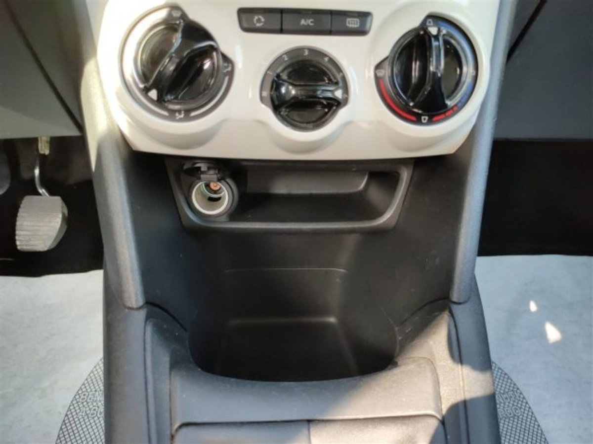Peugeot 208 68 5 porte Access (11)