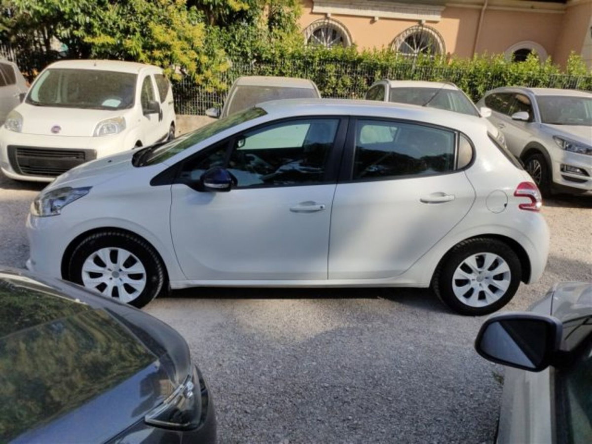 Peugeot 208 68 5 porte Access (16)